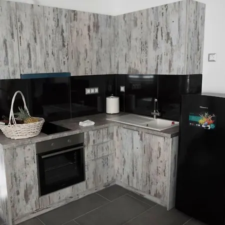 Lf - Irene Lejlighed Thebes